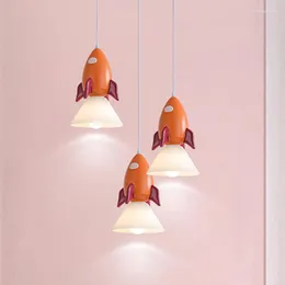 펜던트 램프 귀여운 로켓 램프 샹들리에 아이를위한 객실 침실 침실 조명 아이 침대 옆 천장 매달린 조명 끈 LED 조명 장식