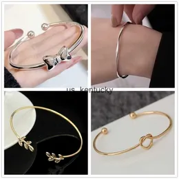 Charm Bracelets Fashion Open Cuff Bangles for Women Bow Knot Heart Round Heart Charms Bracelets Bangle Brief Ajustável Jóias pulseras R230718