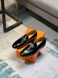 Ünlü Markalar Erkek Elbise Ayakkabı Destin Loafer Buzak Deri Daireler İş Ayakkabı Erkekler İçin İş Ayakkabıları Düşük Top Oxfords Açık Yürüme Kutusu ve Çanta