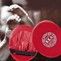 Equipamento de proteção 2022 novo 2 cores almofadas de luvas de boxe para muay thai kick boxing mma treinamento pu boxer espuma alvo almofada equipamento taekwondo hkd230718