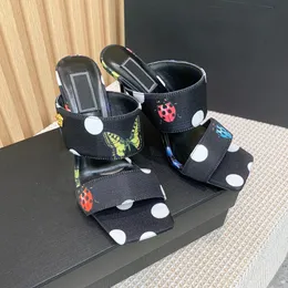 새로운 Jacquard Stiletto Mules Heeled Slippers High-Heel Open Toe Slip-on 슬라이드 가죽 아웃솔 샌들을위한 고급 디자이너 신발 크기 35-42 상자