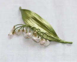 Brooches CSxjd High Quality Copper Natural Pearl Calla Lily Valley Lilies Brooch Vintage Scarves Buckle Accessories