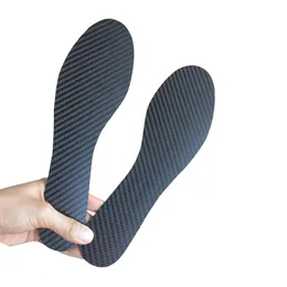 Skodelar Tillbehör Högkvalitet 08mm10mm12mm tjocklek Kolfiber Intersula Sport Male Shoepad Kvinnlig Ortic Sneaker Insoles 230718