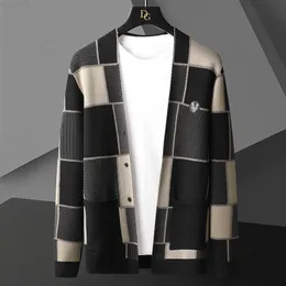 Men's Sweaters New Fall Winter Fashion Men's Korean Knitted Cardigan Classic Brand Business Plaid Sweater Men Cardigans Leisure Luxury Sweaters L230719