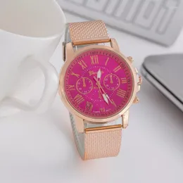 Relógios de pulso 2023 Relógios femininos moda pulseira de malha de silicone cor sólida caixa de metal personalizada redonda quartzo feminino