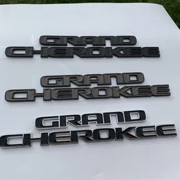 1 -stycken svarta bokstäver emblem styling sidodörrar typskylt klistermärke för jeep grand cherokee biltillbehör med ljus kant svans Mark258k