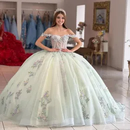Mędrca zielona błyszcząca ukochana sukienka Quinceanera z ramion frezowanie kwiatowe aplikacje koronkowe vestidos de 15 anos balowy suknia balowa