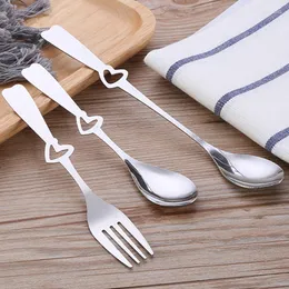 مجموعات أدوات المائدة 4pcs/مجموعة زفاف زحف الحفلة لصالح الهدايا الإبداعية Tableware Love Heart Coffee Spoon Fork