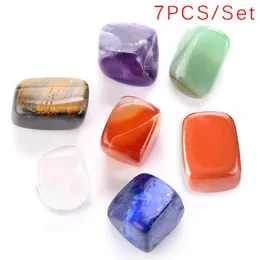 Conjunto de pedras caídas de cura de cristal de 7 chakras misturadas de pedras brutas naturais para cair2934