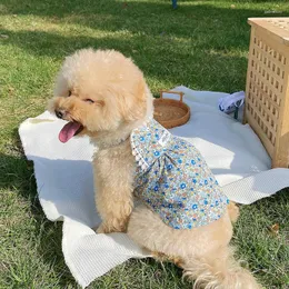 犬のアパレルペットフローラルドレスインシング服テディベアの春と夏のスカート小さな犬用の通気性のある薄いドレス