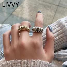 LIVVY Unregelmäßiger geometrischer kreativer trendiger Twill-französischer Croissant-offener Ring mit einstellbarer Größe für Frauen, strukturierte Ringe 2021, Schmuck