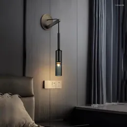 Lampada da parete Nordic Grey Light Crystal Ristorante Bar Scala Camera da letto Comodino Luci postmoderne Studio di lettura di lusso Vetro