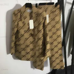 Designer kvinnor passar tjej ol set size s-l 2 st jacquard bokstav dubbel breasted lapel blazer och hög midja raka byxor juli16