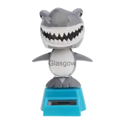 Interiördekorationer Bil Solar Shark Dashboard figur Dekoration Swing Desktop dockorprydnader Dansar Bobblehead Figurer Animal Head Shaking Toys X0718