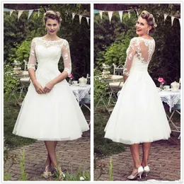 Abiti da sposa in pizzo corto stile vintage anni '50 Mezze maniche Tulle Applique in pizzo Lunghezza tè Abiti da sposa con bottoni C265y