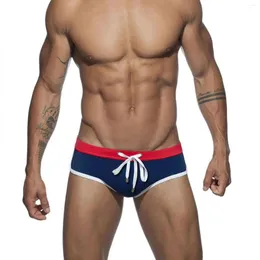 Pantalones cortos para hombre Verano para hombre Deportes frescos Colorido Fit Playa Triángulo Diseñador de moda Bañadores para hombres Tablero Bolsillos para hombres