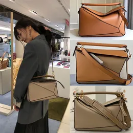 Fantastisk lyxig designers geometri axelväskor kudde påse crossbody clutch handväskor messenger kvinnor på handväska plånbok geometrisk 5a liten stor storlek