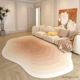 카펫 현대 고급 거실 장식 카펫 푹신한 소프트 스터디 클로라크 룸 깔개 불규칙한 크림 같은 침실 침대 옆 베이 창 카펫 R230720