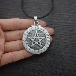 Collane con ciondolo 12pcs Collana con pentagramma runa vichinga Wiccan Pagan Norse Runic Elder Futhark Jewelry266I