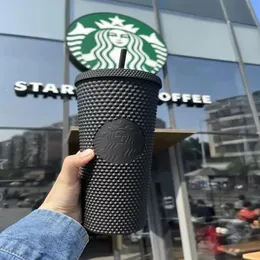 Neue Starbucks-Becher mit Nieten, 710 ml, Kunststoff-Kaffeetasse, leuchtender Diamant-Strohhalm, Durian-Tassen, Geschenkprodukt mit Original-Log2032