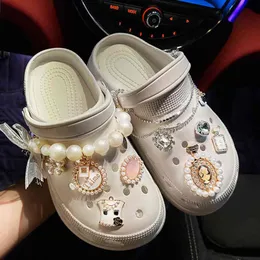 악어 디자이너 매력을위한 브랜드 신발 DIY 매력 블링 소녀 선물을 막기 위해 금속 사랑 나비 액세서리 2943