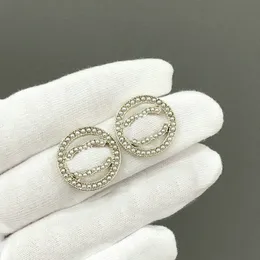Luxury Stud Earring Designer Earrings Letters Diamond örhängen smycken kvinna kristall strass pärlor bröllop kärlek gåvor tillbehör rr