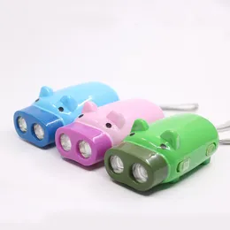 Yaratıcı Novely Piggy El Presleme El Flashlight Domuz Kullanışlı Basınç Kendi Üreten Mini El Feneri 2 LED El Fenerleri Taşınabilir Açık Meşaleler