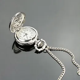 Zegarki kieszonkowe Mały rozmiar Spider Webs Pocket WatchWatch Naszyjnik Masowa biżuteria Wisiant Zegarek Naszyjnik xin- 230719