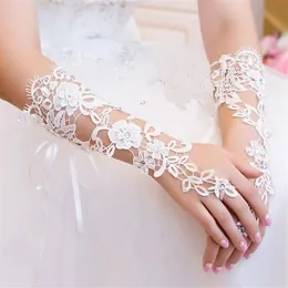 Nuovo arrivo 2019 Accessori da sposa primaverili Guanti da sposa in pizzo bianco senza dita Guanti da sposa interi economici314Z