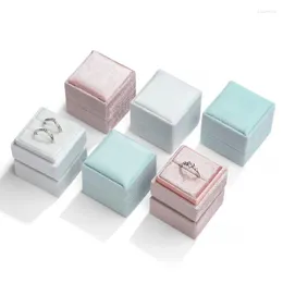 Jewelry Pouches Square Velvet Ring Box High Quantity Storage For 2 Rings Earing Holder Display Case Solid Color