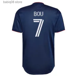 I fan tops Tees 2022 New Revolution Player Version Maglie da calcio Bou Buksa Carles Gil Lletget Shirt da calcio Casa Football Uniforms per maniche corte per adulti T230720