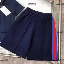 Conjuntos de roupas de designer para bebês, conjuntos de roupas para meninas, vestidos de luxo, meninos, ternos esportivos, roupas de marca clássicas, roupas da moda, camiseta de verão, terno Z230724