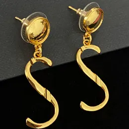 Letter Pendant Earrings 18k Gold Plated Eardrops Women Stainless Steal Simple Vintage Stylish Eardrops Luxury Brand Designer Headdress