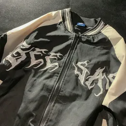 Chaquetas de mujer Y2k Sentido de la calle europeo y americano Diseño personalizado Uniforme de béisbol Empalme Letras de arte Chaqueta bordada 230720