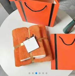 Luxury Bath Handduk Set Coral Velvet Designer Handduk Letter Face Handdukar Absorberande män Kvinnor Tvättdukar Handdukar