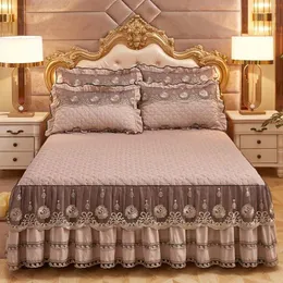 Colchas de luxo europeias e 2 pçs fronha saia de cama de algodão grosso com borda de renda twin queen king size conjunto de cama antiderrapante 201269z