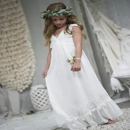 Summer Beach Wedding Boho Lace Flower Girl Dress Cap Bow Back Back Szyfonowy podłoga długość dziewczynki na przyjęcie urodzinowe suknie konkursowe 258h