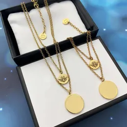 Tasarımcı Mücevher Tasarımcıları Kolye Bilezik Lüks Kadınlar Çift Katmanlı Bib Coper Zincir Bangle Marka Logo Mektubu Hornet 18K Gold P247i