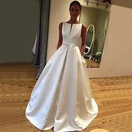 Wysokiej jakości satynowa sukienka ślubna linia bez pleców Train Long Eleganckie sukienki ślubne 2019 Custom Made Cheap Wedding Solens206o
