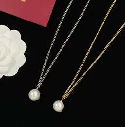 Chic Pearl Letter Wisiant Popularna projektant biżuterii ślubnej 18K Złoty Srebrny Naszyjnik łańcuchowy dla kobiet