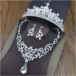 Düğün Saç Takıları için Gümüş Tiaras Taç Neceklace Küpe Ucuz Bütün Moda Kızlar Akşam Balo Partisi Elbiseler Accessori291l