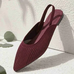 Sukienka buty 2022 Sandały z tkaniny oddychania Woman Slingback Tylny pasek Buty Ladies Burgundowe Flats Kaptaki 3D rozciąganie Poliester Loker L230721