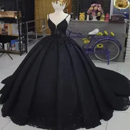 2021 Black Gothic Lace Wedding Dresses Gorgeous Princess Ball Gown Puff Bridal Gowns Applique Beading Spaghetti Straps Marriage Dr257n