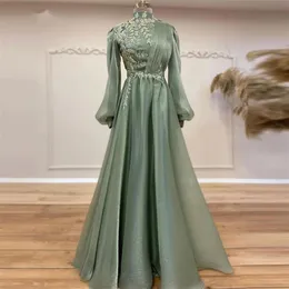 Elegante musulmano A Line Abiti da sera Collo alto Manica lunga Arabo Dubai Abiti da festa formale Organza increspato Lunghezza pavimento Maxi Dre280d