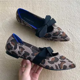 Sukienka buty 2022 Buty płaskie damskie buty baletowe oddychające dzianiny zapatos de spitarz mokasyna mieszana kolor damskie buty miękkie buty kobiety Bowknot L230721