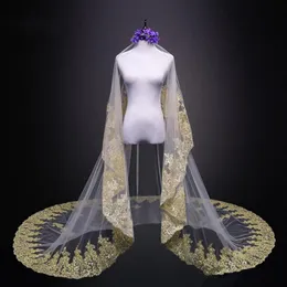 Entworfene Brautschleier 2020 Goldapplikationen Spitze 3 Meter Hochzeitsschleier für die Braut Günstiges weißes Elfenbein mit Kamm Langer Brautschleier Count229V