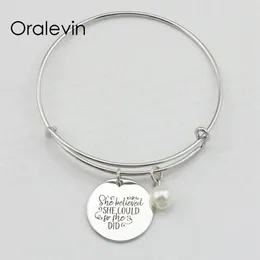 LEI CREDEVA CHE POTREBBE COSÌ LEI HA FATTO Inspirational Hand Stamped Inciso Bracciale con ciondolo personalizzato Bangle Gioielli fatti a mano 10Pcs / Lot # 299S