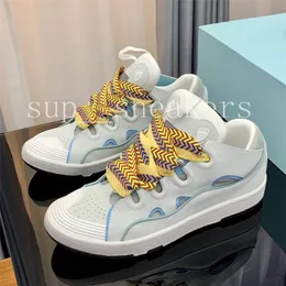 Grossist nya par casual skor klassisk för män kvinna snörning läder trottoarkant sommar utomhus andningsbara designer sneakers multicolor tjocka botten massage tränare