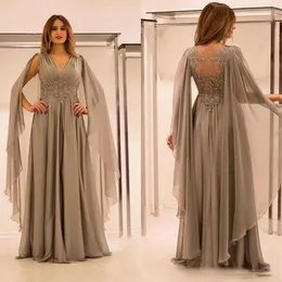 2019 Elegant Mor of the Bride Dresses Chiffon Illusion Back With Lace Applique Pärlor Ruched V Neck Mother Groom Dress Plus Size200k