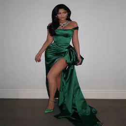 Simple Emerald Green Mermaid Prom Dresses 2021 Sexy Side Silt Off Shoulder Peplum Special Occasion Dress Satin Pageant Party Gowns254Y